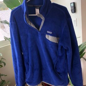 Women’s blue fleece Patagonia pullover